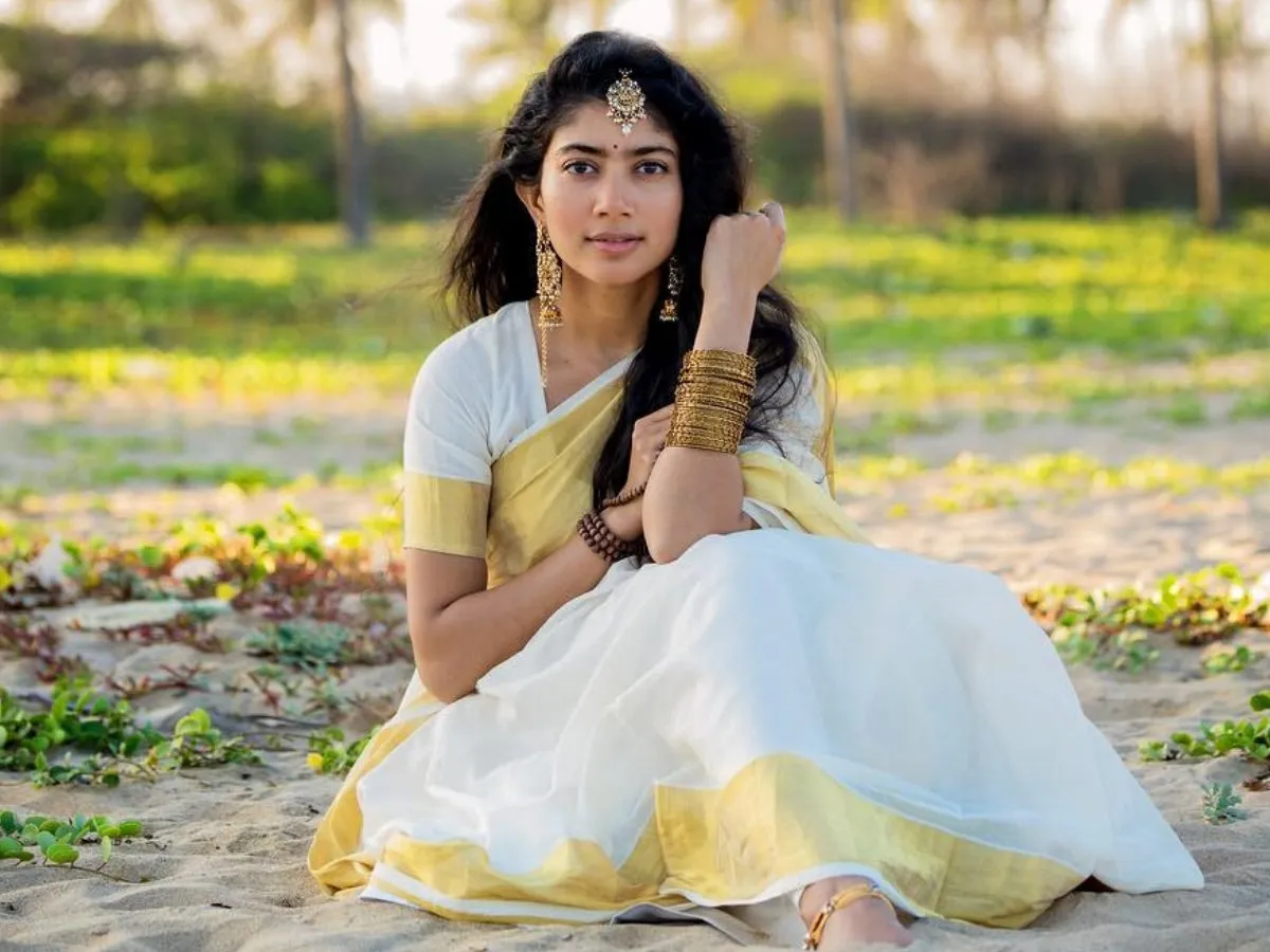 South Indian Actress Sai Pallavi wear Tradition Saree