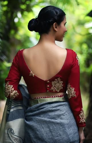  Embroidery Blouse 