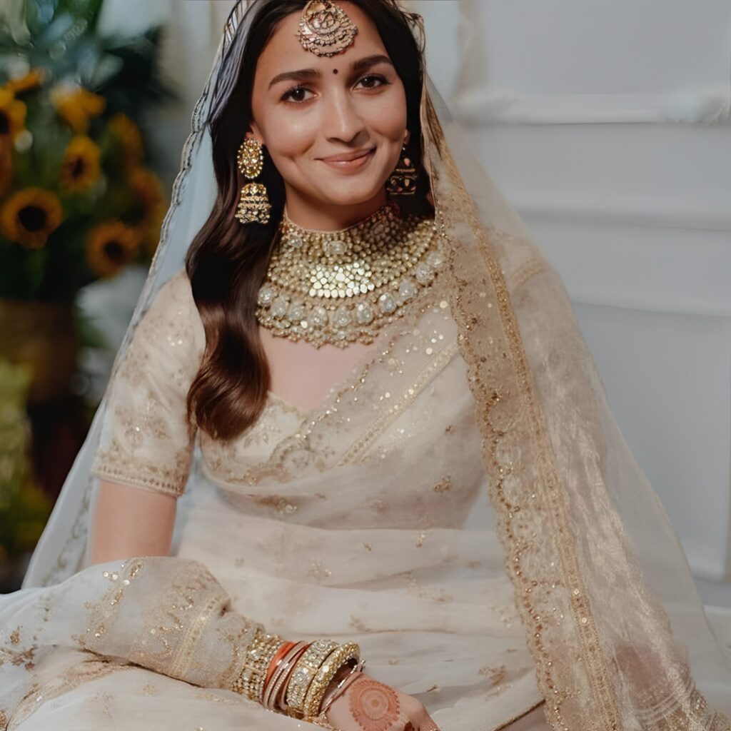 Alia Bhatt Ivory Organza Wedding Saree Photos