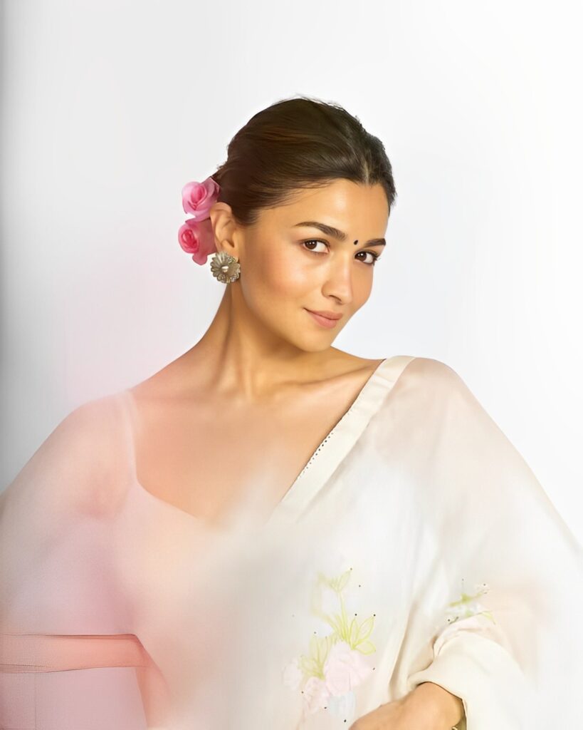 Alia Bhatt White Printed Saree Photos