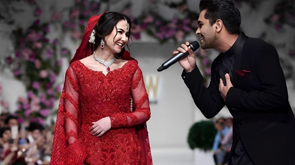 Hania Amir Pic With Husband