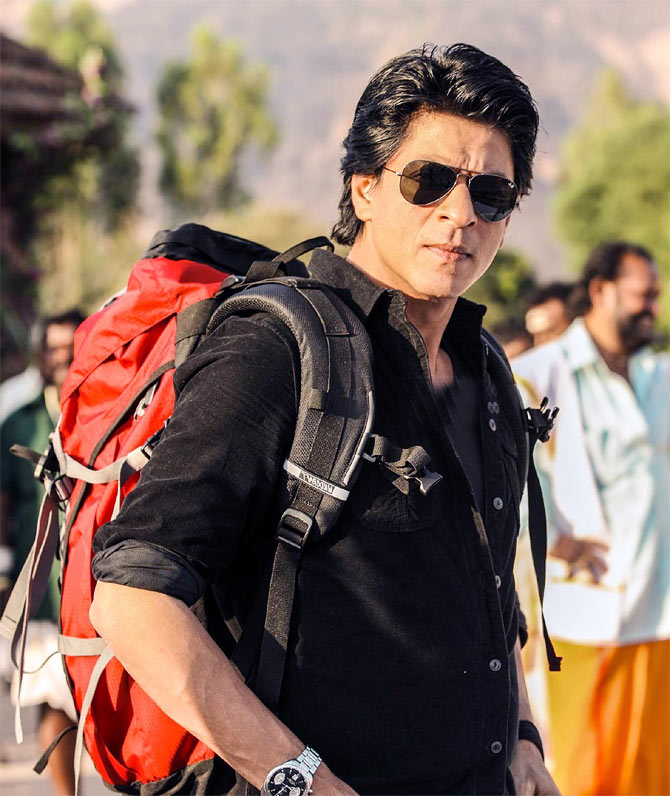 Most Romantic actor srk cute and trending long hair style look in chennai express movie